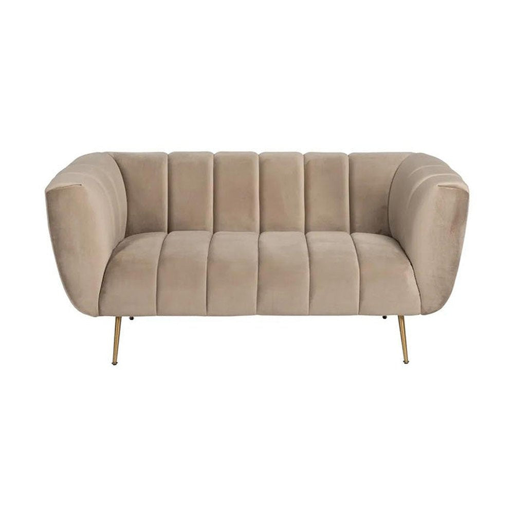 Pezsgőszínű bársonnyal kárpitozott, 2 személyes kanapé.