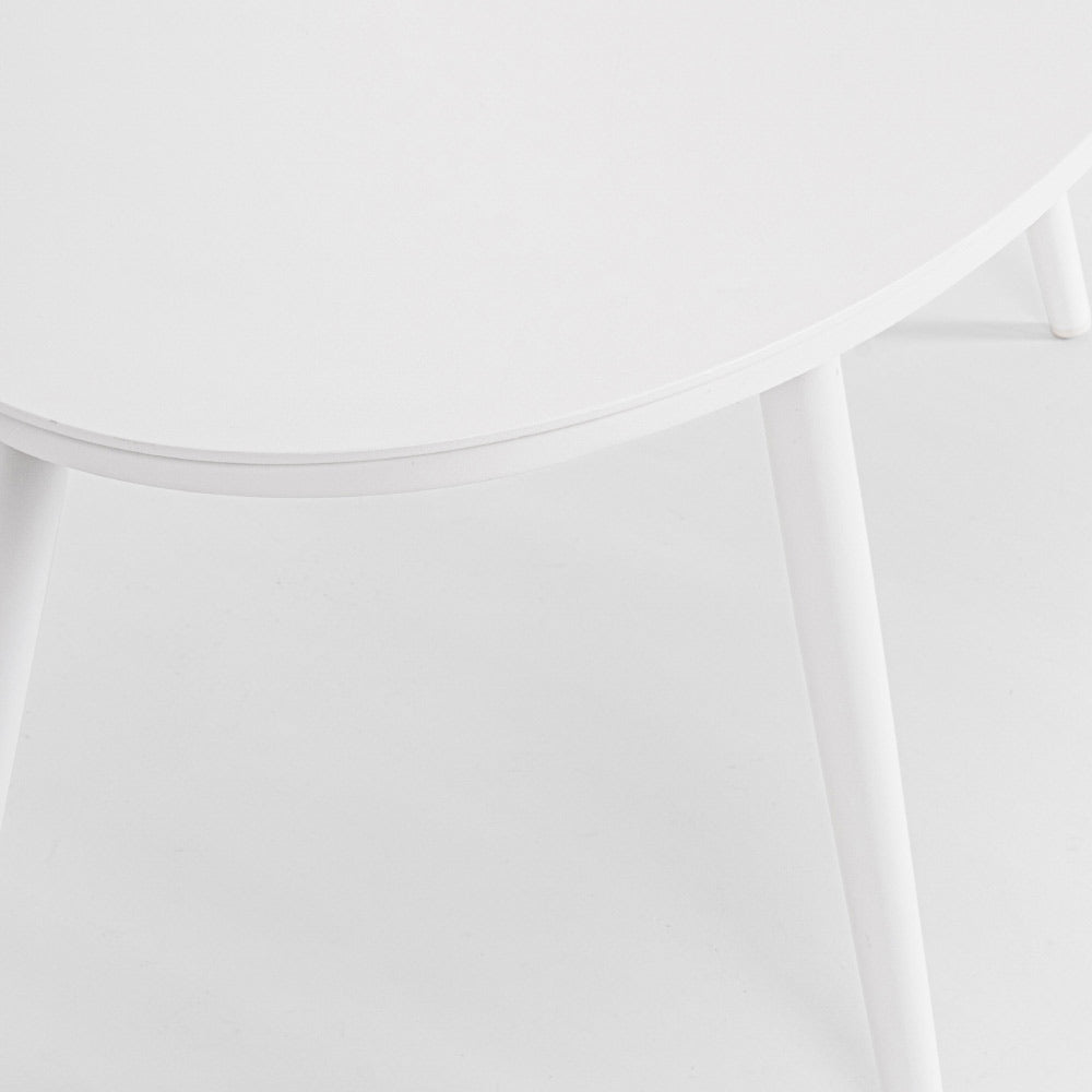 Kortárs stílusú, ovális formájú, fehér színű, kerti design dohányzóasztal