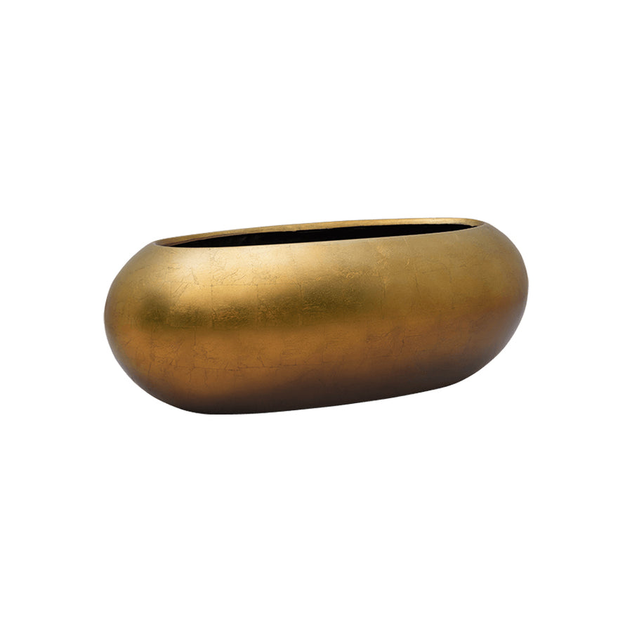 Csónak alakú, kézzel készült BAQ Metallic Boat kaspó matt mézszínű felülettel, 56 cm-es méretben.