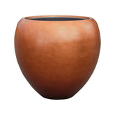 Nagyobb méretű, 60 cm-es BAQ Metallic Couple kaspó matt réz kivitelben, stúdiófotón.