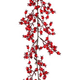 Piros színű, mű csipkebogyó girland.