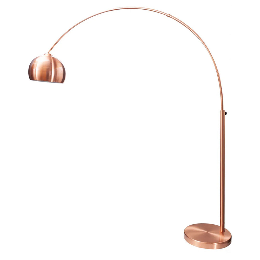 Íves, polírozott részszínű fémből készült design állólámpa.