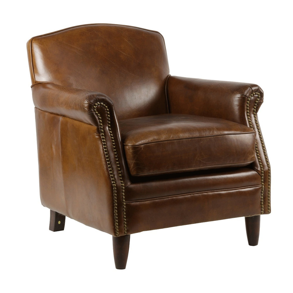 Vintage stílusú, dohánybarna bőrfotel a Normandie kollekcióból, ívelt karfákkal és réz szegecseléssel oldalnézetből.