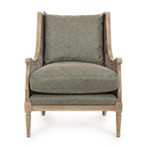 Carolina kőrisfa fotel rattan háttámlával és zöld párnákkal, klasszikus design.