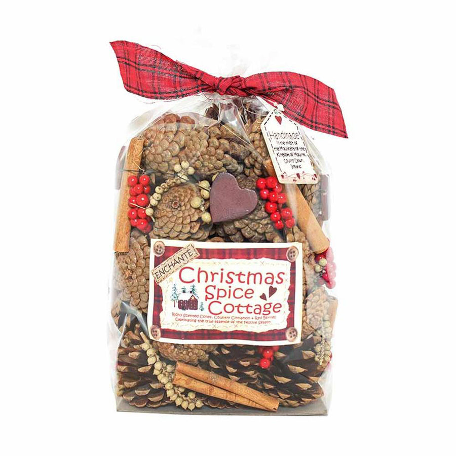 Christmas Spice Cottage karácsonyi fűszeres potpourri tobozokkal és fahéjrúddal