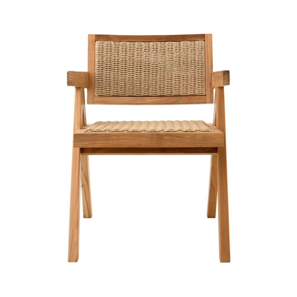 Teakfából készült, natúr színű, formatervezett kerti szék polirattanból szőtt háttámlával és ülőfelülettel..