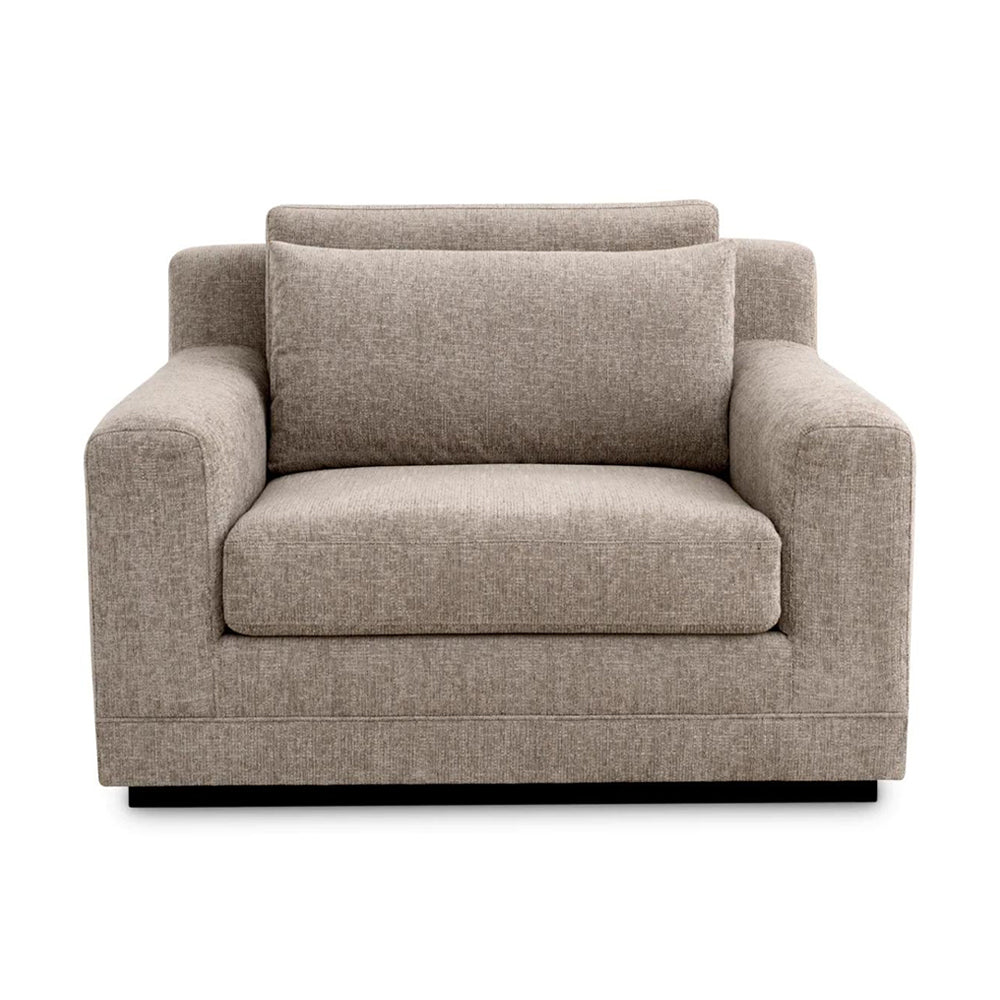 Taupe színű, hunt zsenília szövettel kárpitozott exkluzív fotel .