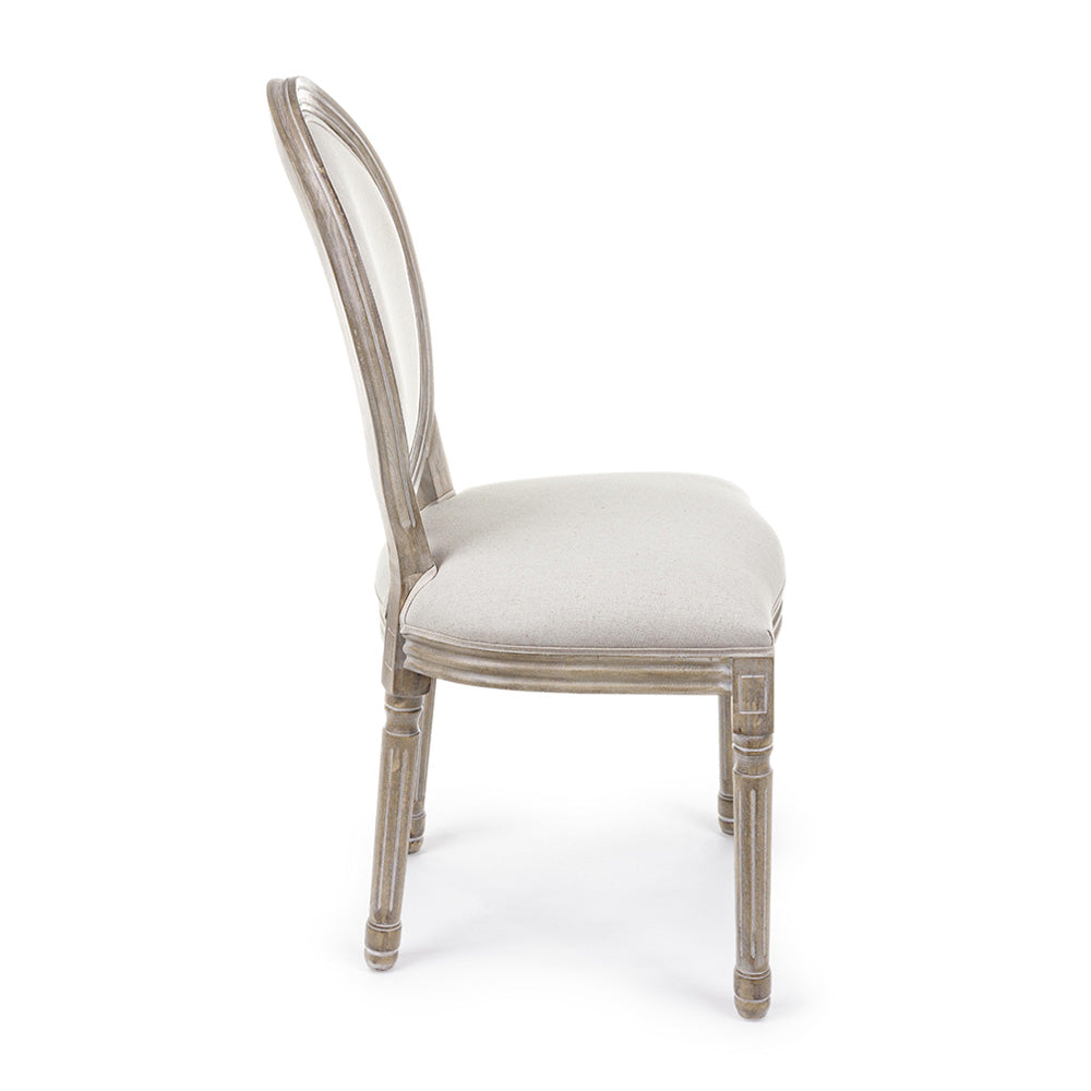 Fehér pigmentes olajjal kezelt, tömör nyírfából készült, ekrüszínű pamutvászonnal kárpitozott szék.