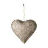 Nagyméretű, függeszthető bádog szív dekoráció.