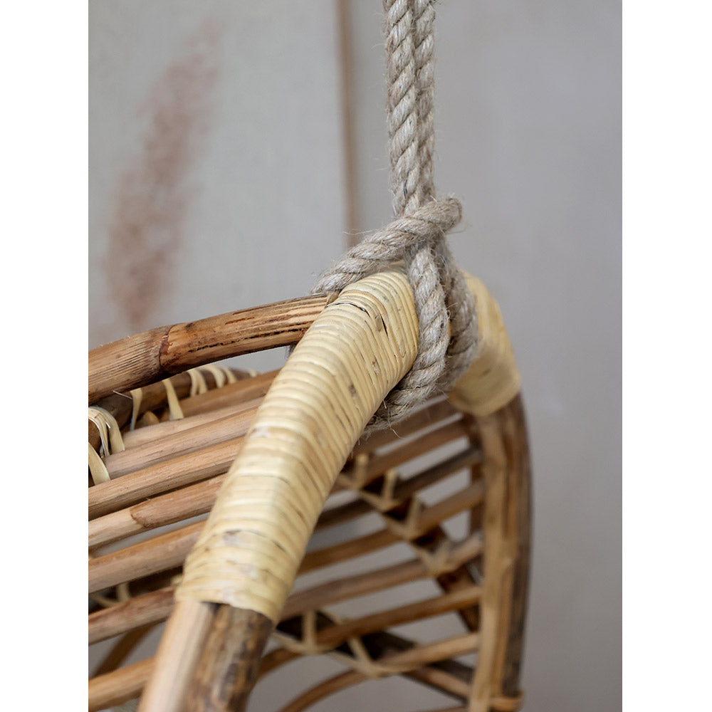 Növényi rattanból készült, vintage stílusú, kézműves függőfotel. Növényi rattanból készült, vintage stílusú, kézműves függőfotel.