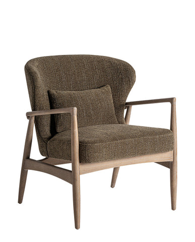 Kortárs stílusú, finoman antikolt felületű kőrisfából készült, khakiszínű szövettel kárpitozott, formatervezett design fotel.