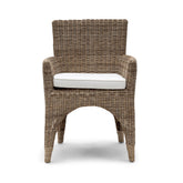 natúr rattan karosszék elölnézet fehér párnával