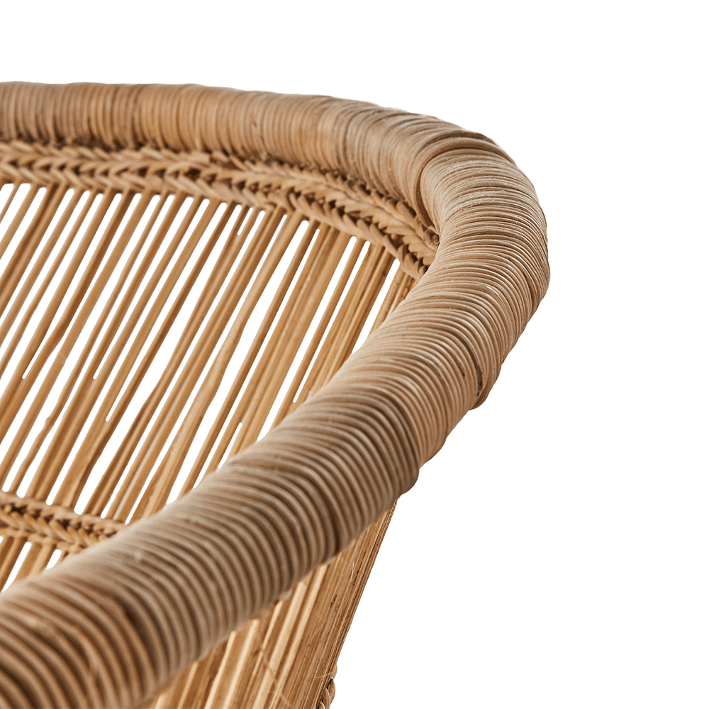 Termesztés rattanból készült, kézműves fotel. Termesztés rattanból készült, kézműves fotel.