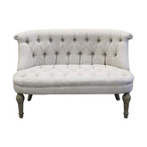 Francia stílusú, vintage kanapé tölgyfa lábakkal, ekrü színű pamutvászon kárpittal.