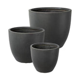 Prémium minőségű, nagyméretű, 25, 35 és 44 cm átmérőjű, fagyálló műgyantából készült, modern kortárs stílusú, beton hatású, antracit fekete színű kültéri kaspószett