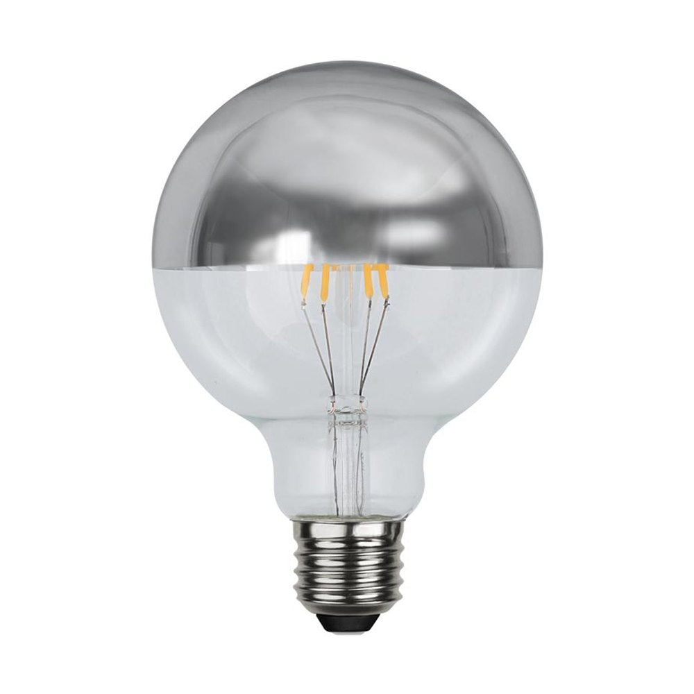 Coated Shining meleg fehér fényű LED dekorációs izzó áttetsző üveggel, ezüst bevonattal.