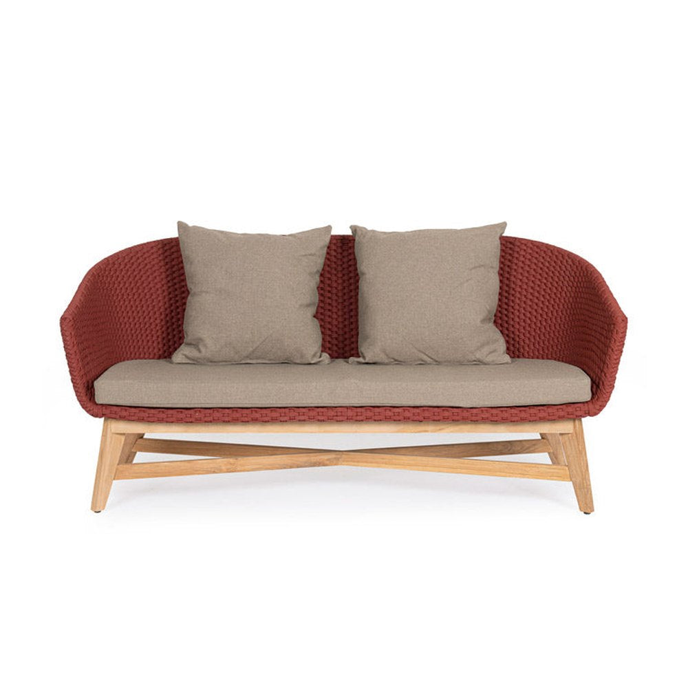 Design kerti kanapé, skarlátvörös olefin kötélszövéssel, szürke színű ülő és hátpárnákkal.