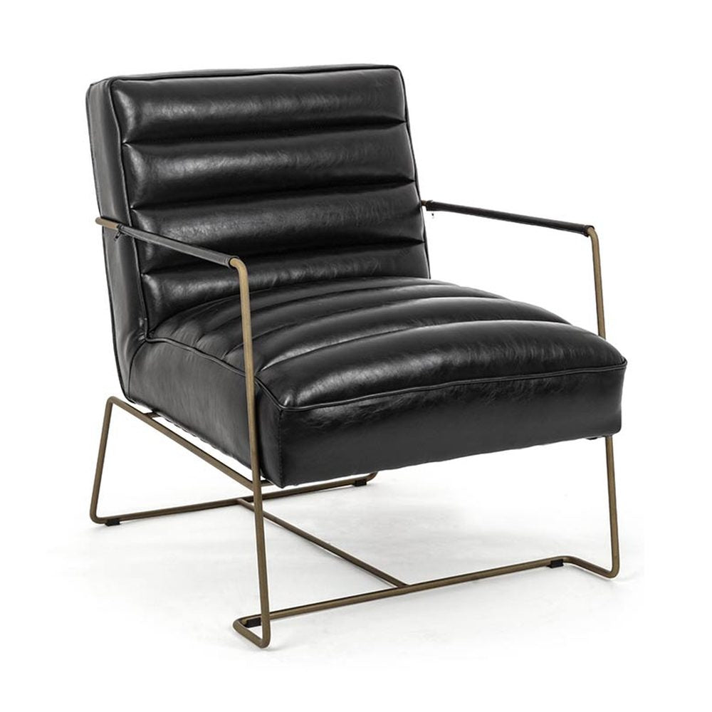 Egyedi formatervezésű, fekete műbőrrel kárpitozott kortárs stílusú fotel.