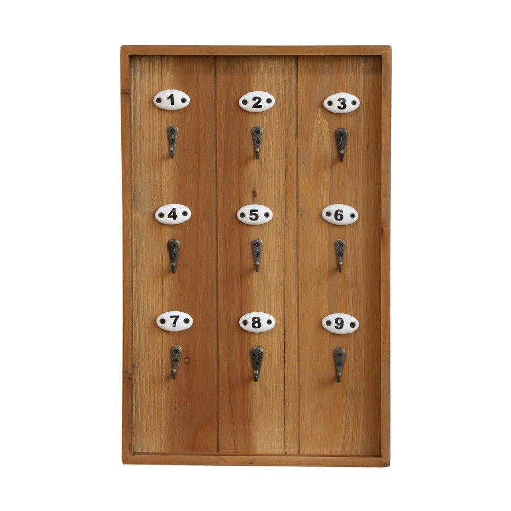 Loft stílusú, jegenyefenyőből készült fali kulcstároló, kilenc darab számozott fém akasztóval.