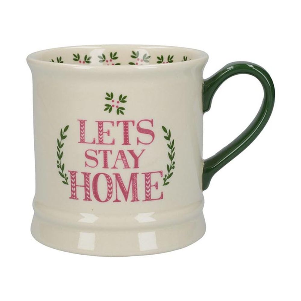 Karácsonyi kerámiabögre ünnepi alkalmakra "Let's Stay Home" felirattal.