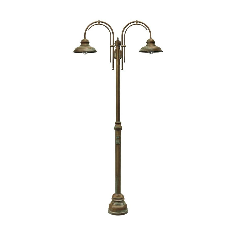 Vintage stílusú, antikolt sárgaréz színű, kandeláber két lámpával átlátszó üvegbúrával.