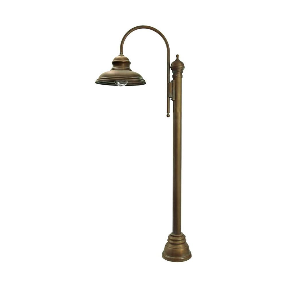 Vintage stílusú, antikolt sárgaréz színű kandeláber átlátszó üvegbúrával.