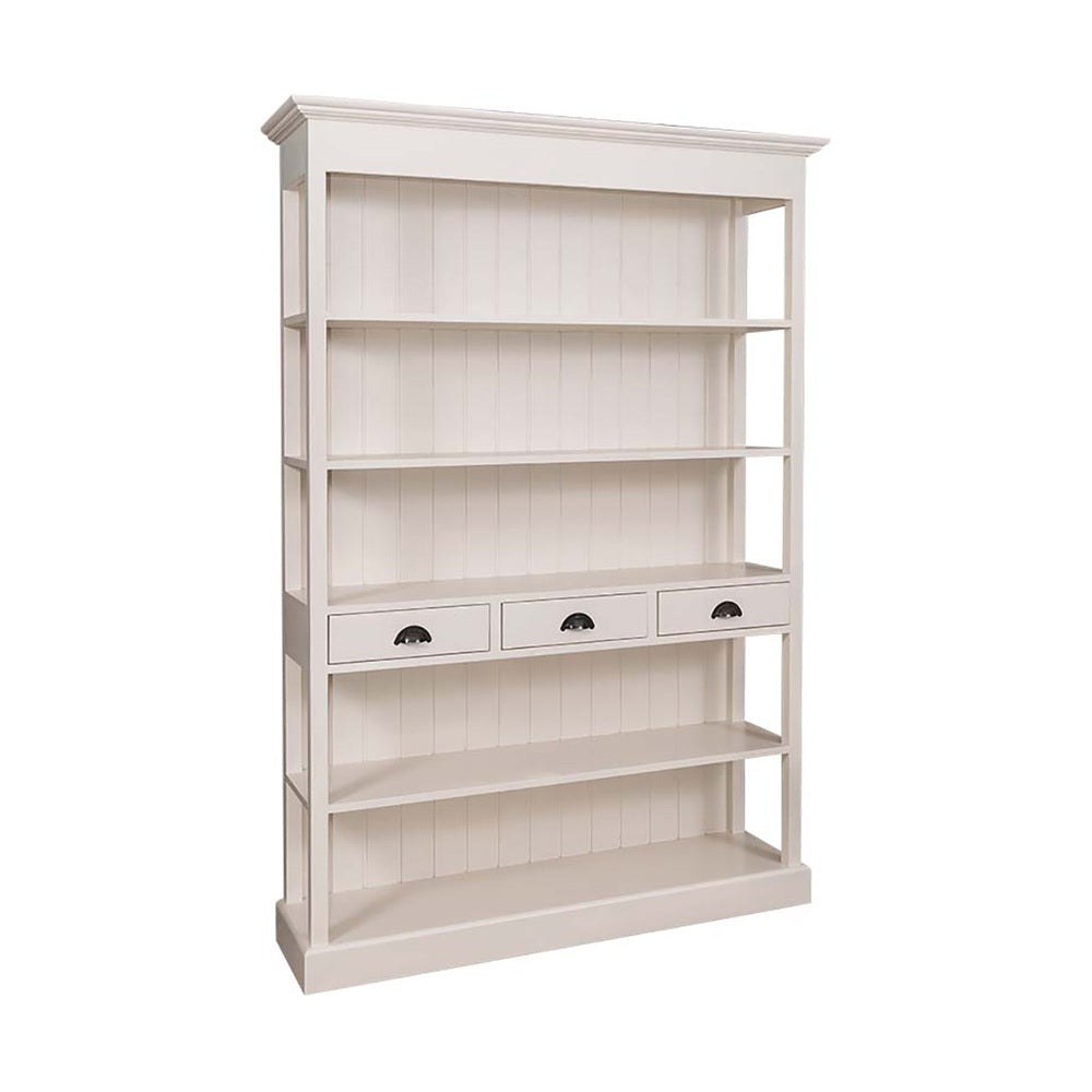 Klasszikus stílusú könyvespolc öt polccal és három fiókkal. Színe antikolt fehér.