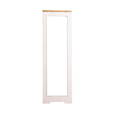 Keskeny formájú, fehér színű fenyőfakeretes fali tükör.