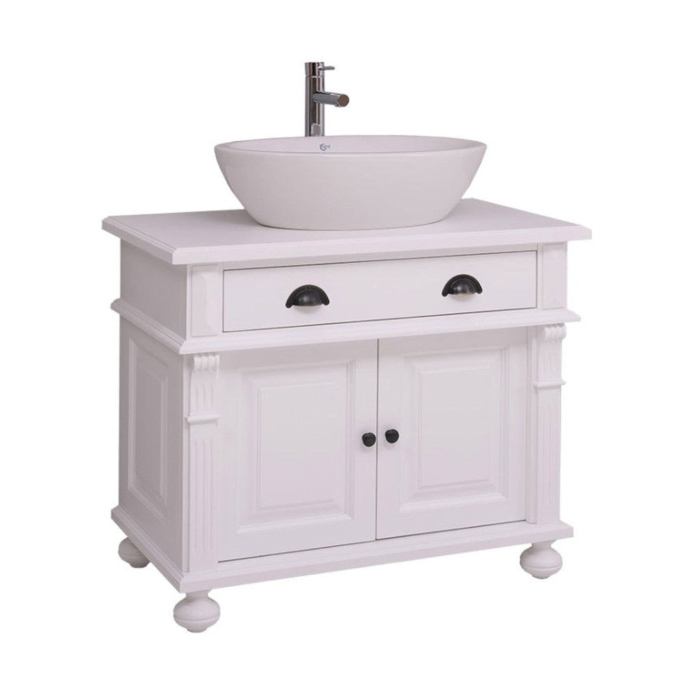 Fehér színű, gazdag ornamentikával díszített, klasszikus stílusú mosdószekrény.