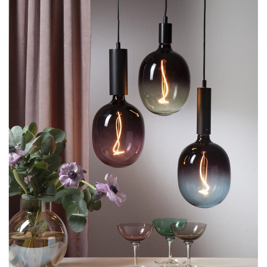 Három Colourmix dekor LED izzó függő lámpa formájú üvegbúrákkal különböző átmenetes színekben