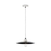 Vidéki stílusú, fekete színű mázas fémből és fehér színű mázas kerámiából készült, textilburkolatú vezetékkel kialakított, kézműves függeszték lámpa.