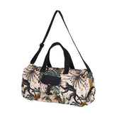 100 % pamutból készült, 47 cm hosszú, egyedi dizájnú, a jelenleg nagyon divatos egzotikus stílusú női edző-sporttáska