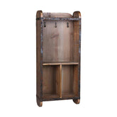 Újrahasznosított fából készült, vidéki stílusú falipolc.