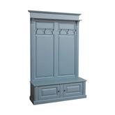 Fenyőfából készült előszobafal