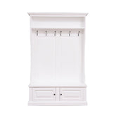 Fenyőfából készült előszobafal