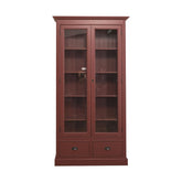 Tömör fenyőfából készült, 109 cm hosszú és 210 cm magas, kétfiókos, kétajtós zárható vitrin-könyvszekrény