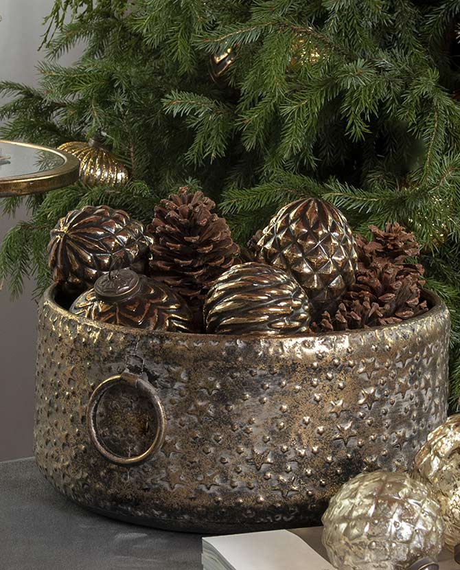 apró, csillag formájú dombormintákkal díszített, antikolt felületű, óarany színű karácsonyi fém kaspó