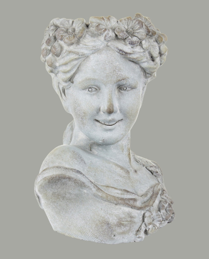Női mellszobor formájú, 28 cm magas, antikolt felületű cementből készült kaspó büszt.
