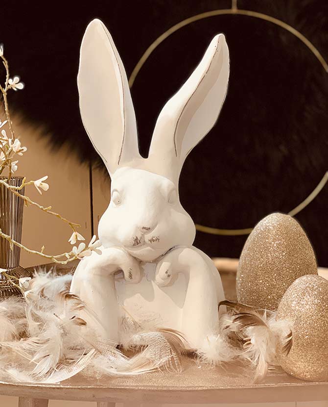 Vidéki vintage stílusú, patinás felületű, fehér színű, óriás méretű, 79 cm magas húsvéti nyuszi mellszobor
