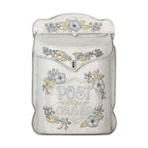 Vintage stílusú, fémből készült, antikolt púder színű, virágos dombormintával díszített, post feliratú postaláda