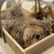 Mangófából készült, 12 darabos húsvéti dekor tojás szett.