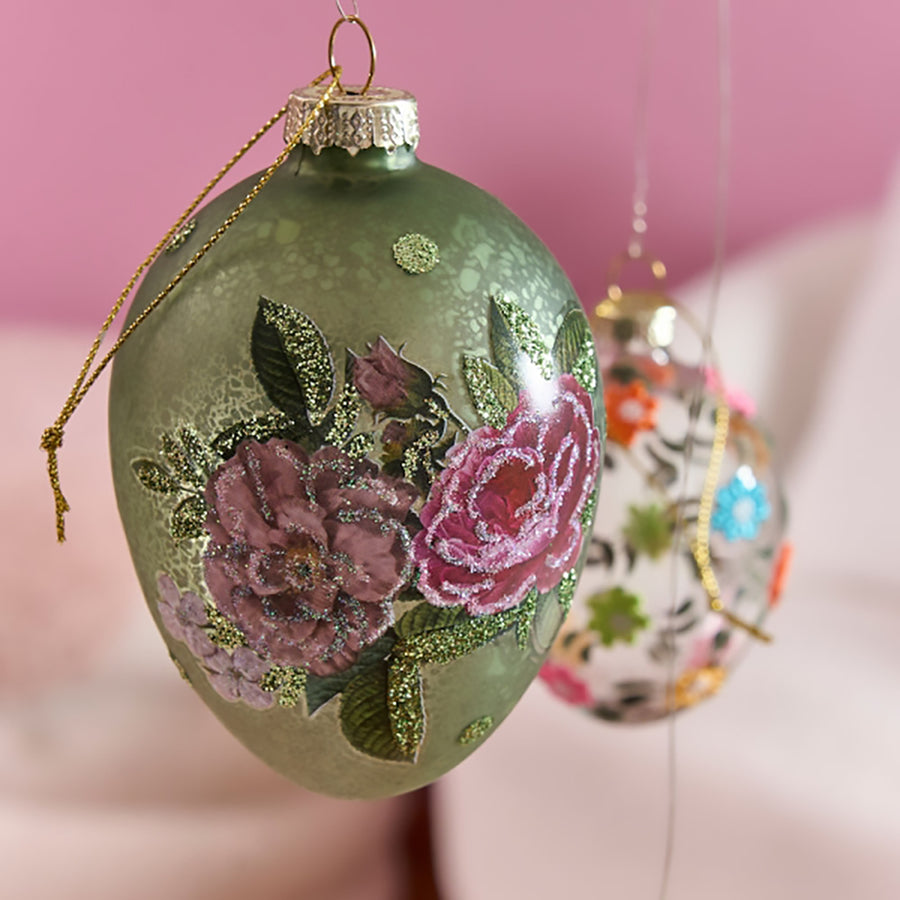 Zöld színű függeszthető húsvéti üvegtojás szett.