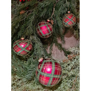 Skót kockás mintázatú, üveg karácsonyfadísz szett.