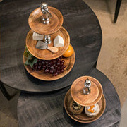 Mangófából és alumíniumból készült, 2 szintes kínálóállvány.