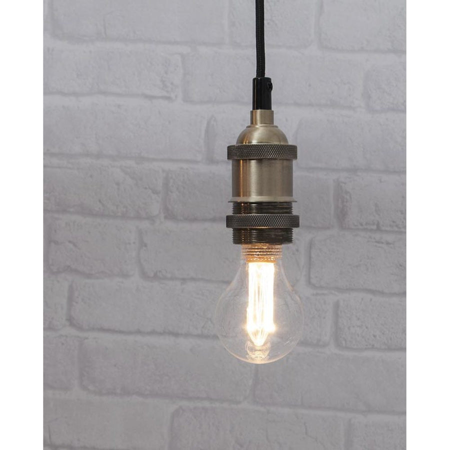 New Generation Classic meleg fehér fényű LED dekorációs izzó áttetsző üveggel.