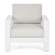 A kortárs stílusú, fehér színű ülőgarnitúra fotel tagja.