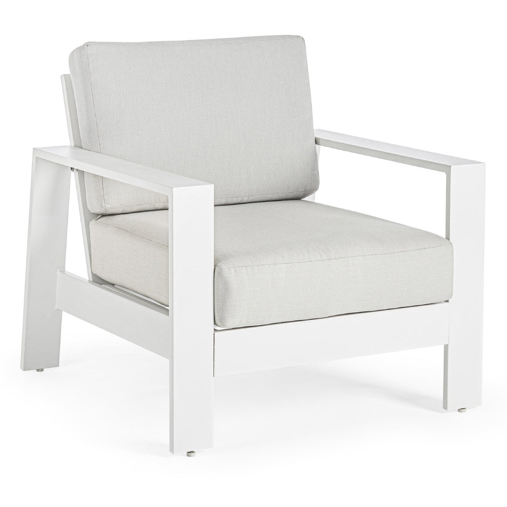 A kortárs stílusú, fehér színű ülőgarnitúra fotel tagja.