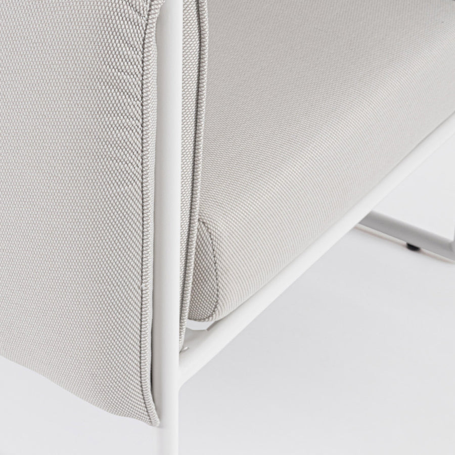 Kortárs stílusú, fehér-bézs színű, kerti design fotel