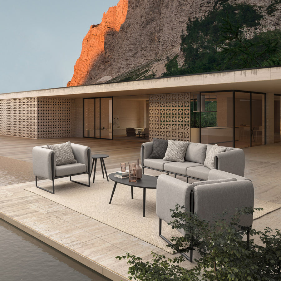 Kortárs stílusú, fekete-világosszürke színű, kerti design fotel