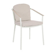 Ulises kültéri étkezőszék bézs párnával és fehér alumínium vázzal – perspektivikus nézet